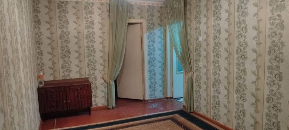 Чирчик шахрида 4 мкда 2хонали Уй ижарага берилади