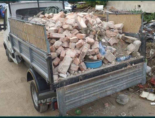 Transport Moloz ,Demolam ,Debarasam Moloz ! Preturi Avantajoase !!