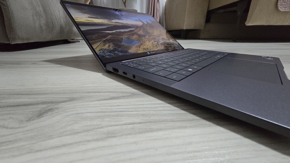 Laptop Dell Pro 13 premium, ultra5, 16Gb ddr5, 13.3Touchscreen