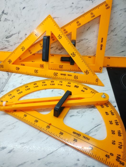 Училищен комплект