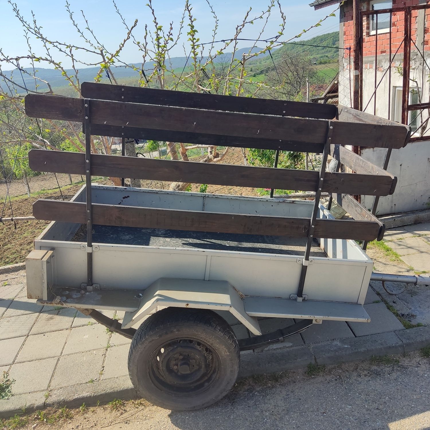 Ремарке за автомобил