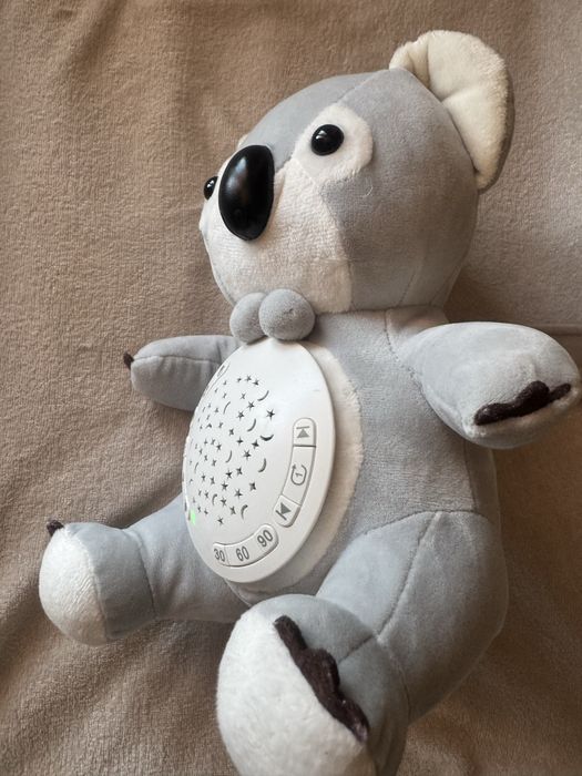 Музикална играчка с бял шум, проектор и музика, коала Chipolino
