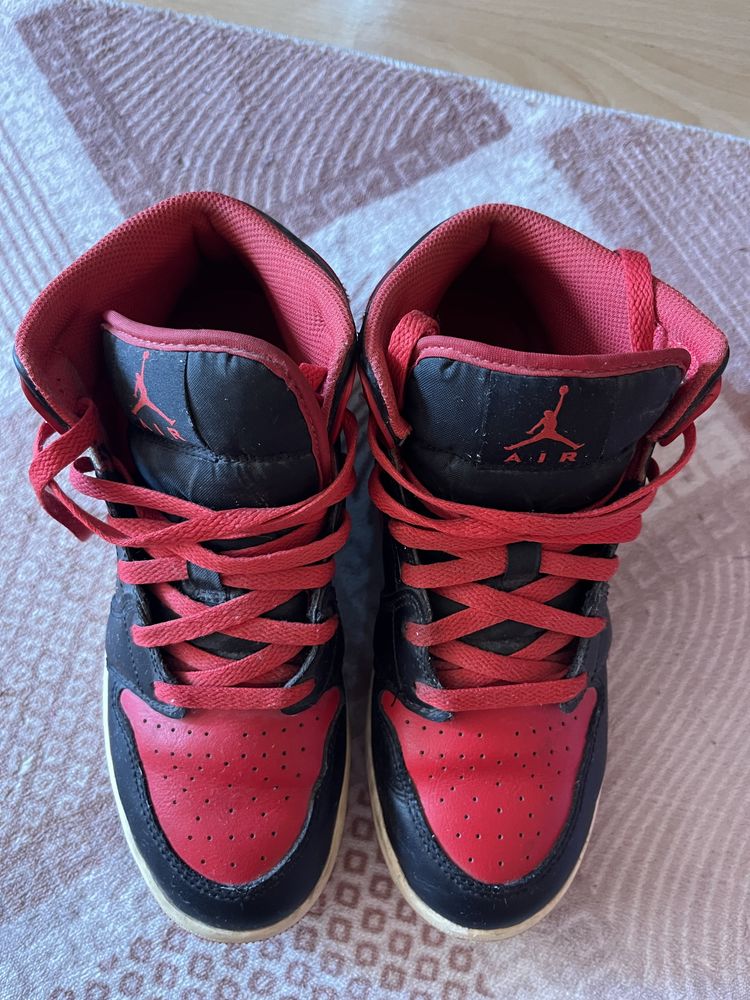 Nike Air Jordan 1 Mid – оригинални