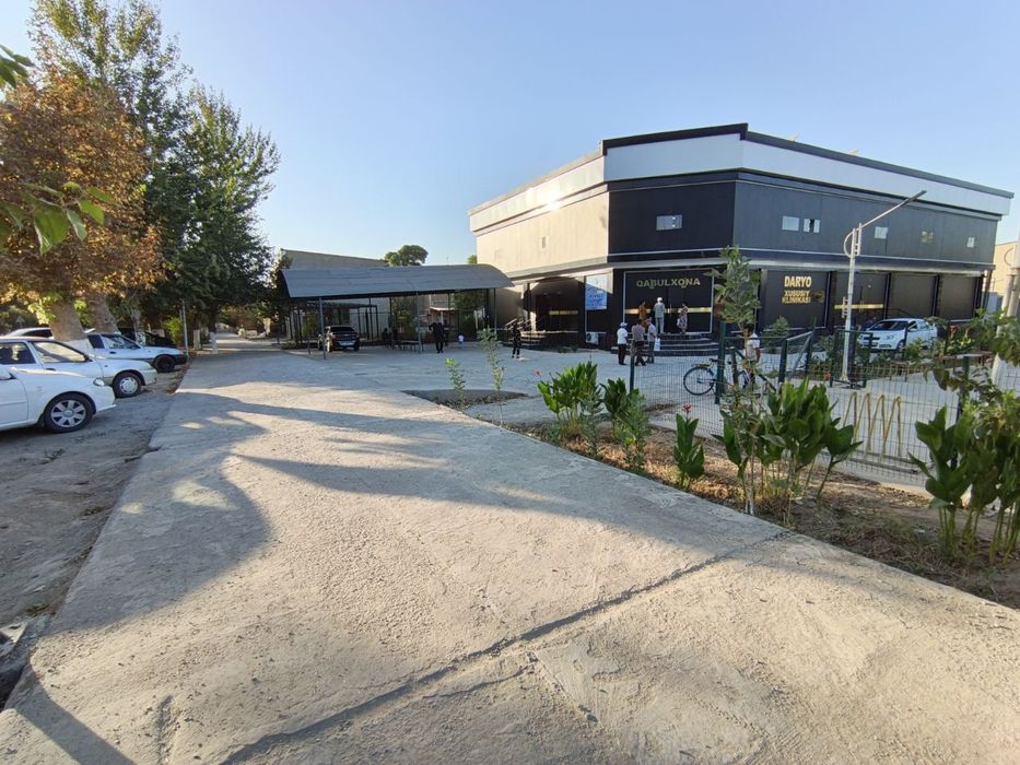 КЛИНИКА хусусий сотилади...