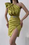 Rochie scurta, purtata o singura data.
