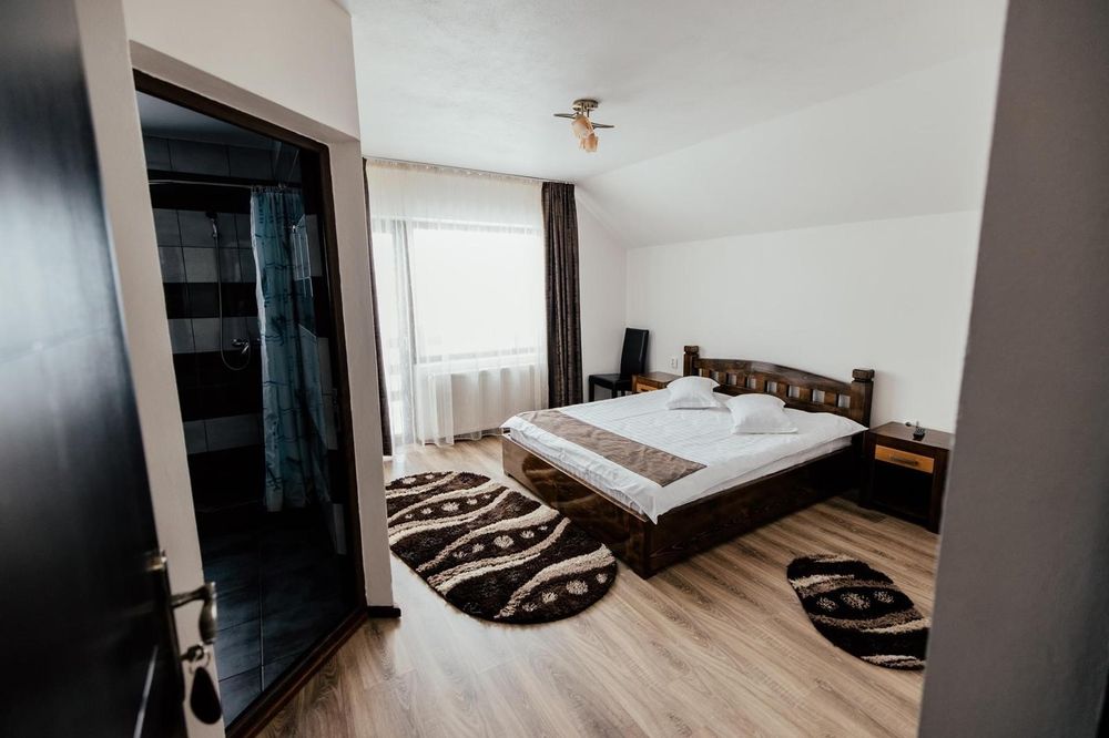 Ranca. Libera de Craciun, Langa partie ski, 8 cam, cazare, pensiune,