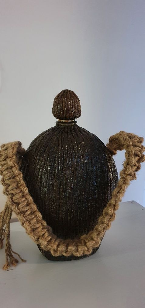 "Ploscă" tradițională confecționată manual