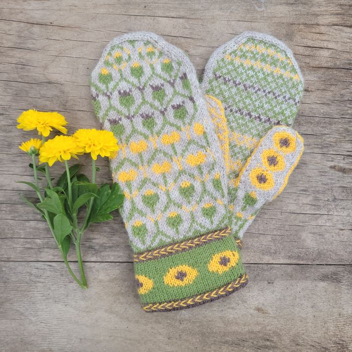 Варежки жаккардовые