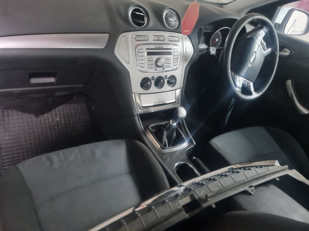 Dezmembrez Ford Mondeo 1.8 Diesel