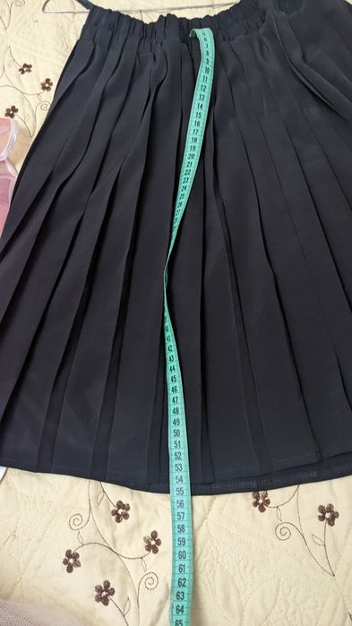 Fusta subtire neagra