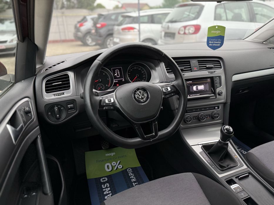 Volkswagen Golf VII 1.6 TDI ^DISTRONIC ^Navigatie ^RATE ^Garanție