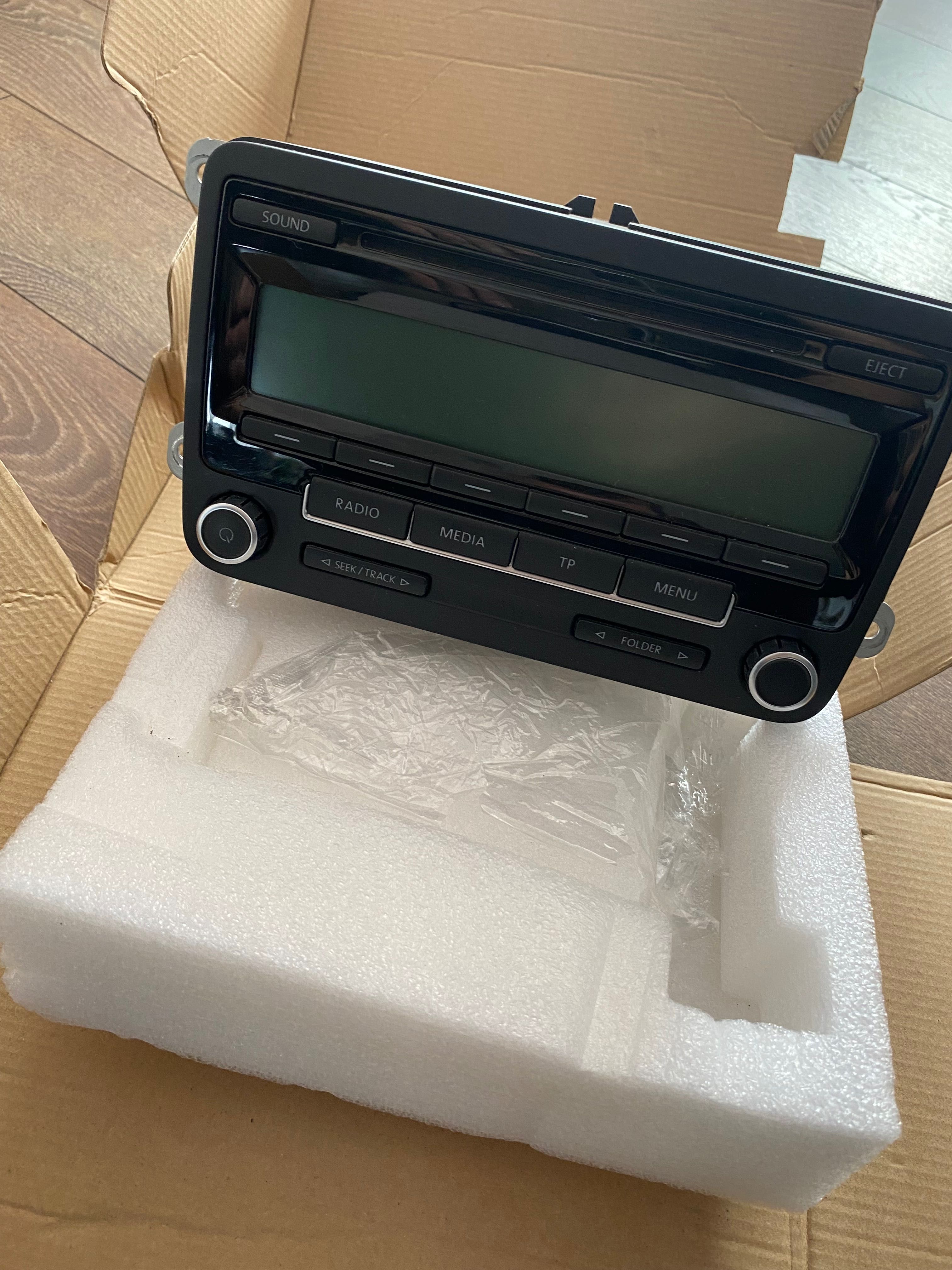 Radio CD MP3 player VW Golf 6 2.0 TDI