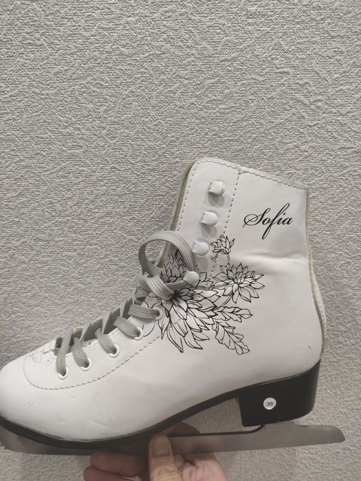Коньки для фигурного катания