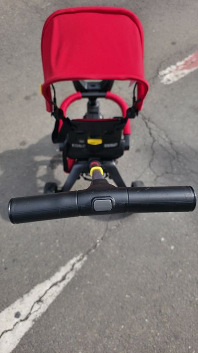 Tricicleta pentru copii Doona Liki Trike S3 Flame Red ultrapliabila