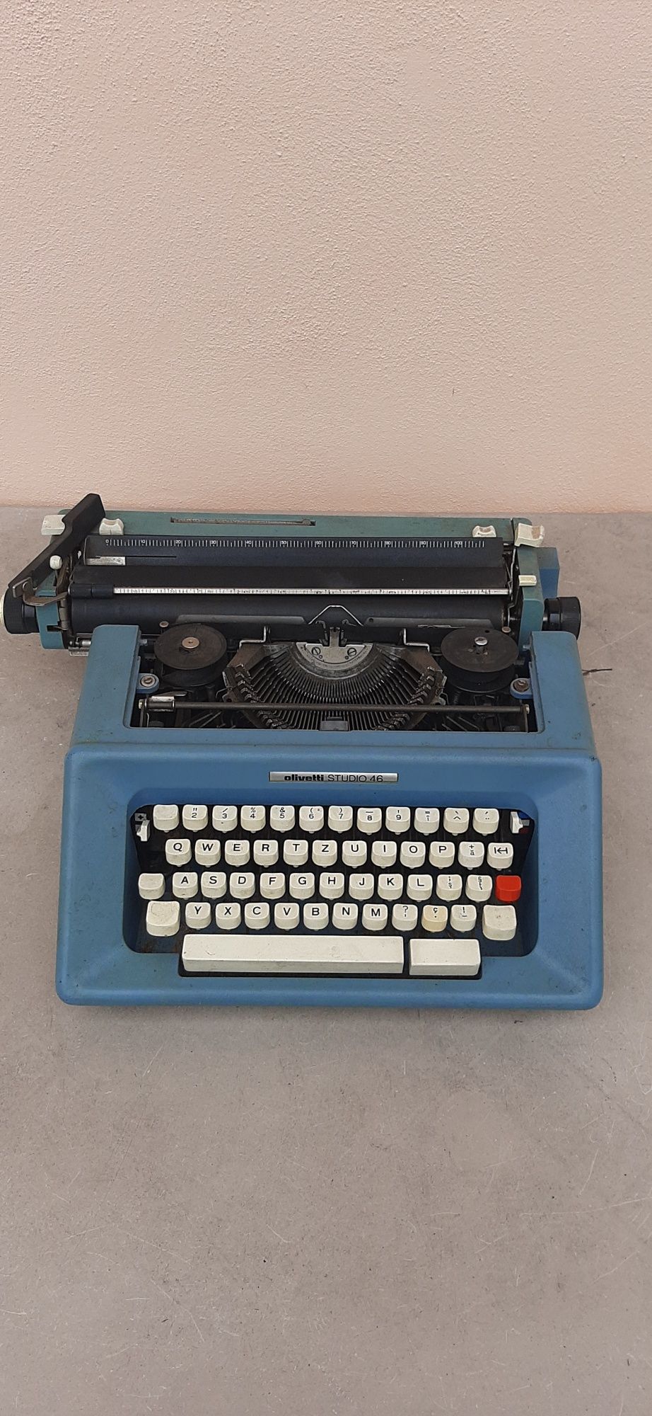 Masina de scris Olivetti Studio 46