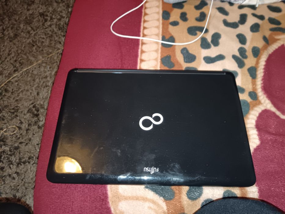 Laptop fujitsu lifebook