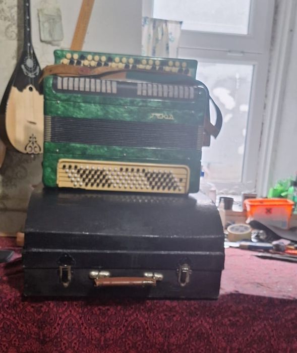 Баян сатылады арзан