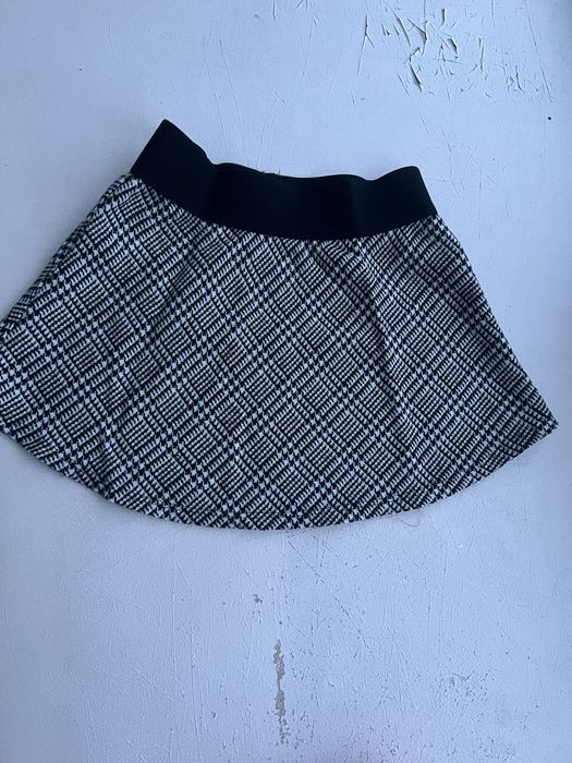 Продам детскую юбку Benetton