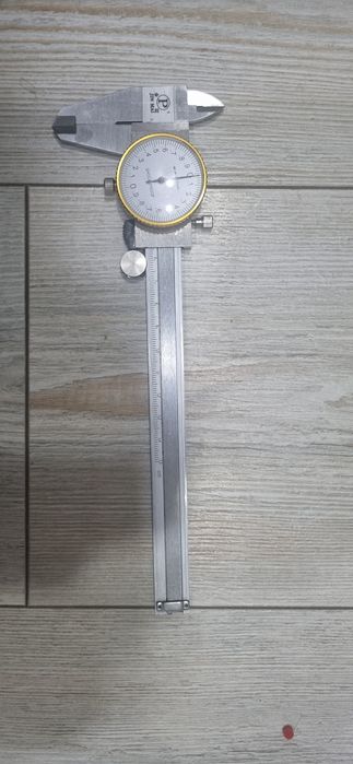 Штангенциркуль метровый