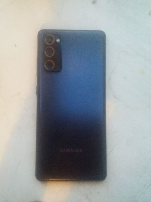 Samsung  S20 FE  6/128