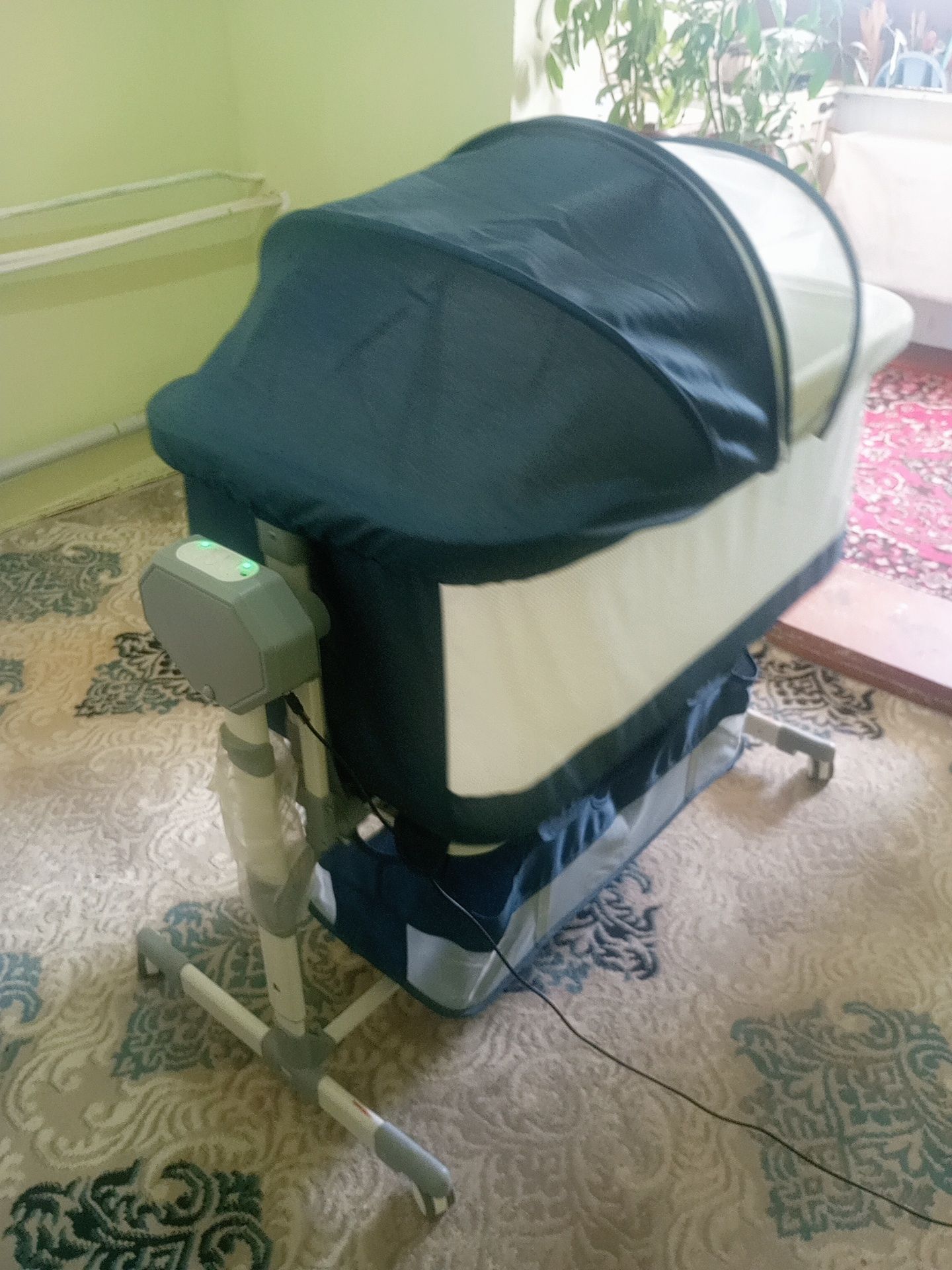 Bolalar belanchagi sotiladi