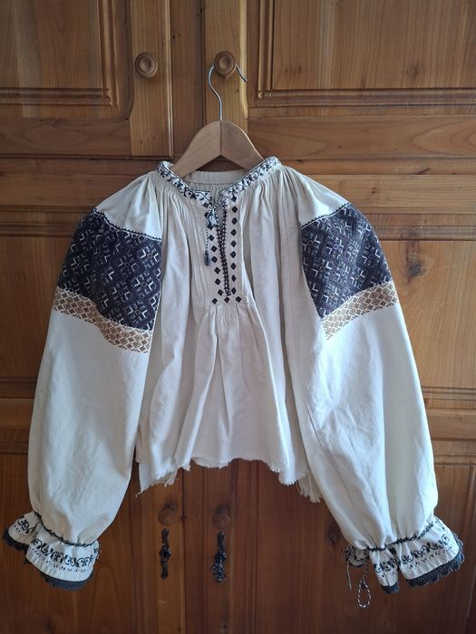 Vând ie traditională veche