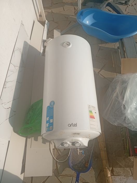 Водонагреватель 100л