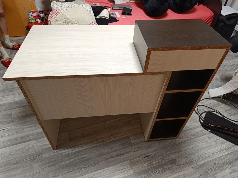 Мебели за стая-гардероб, бюро, ракла-маса