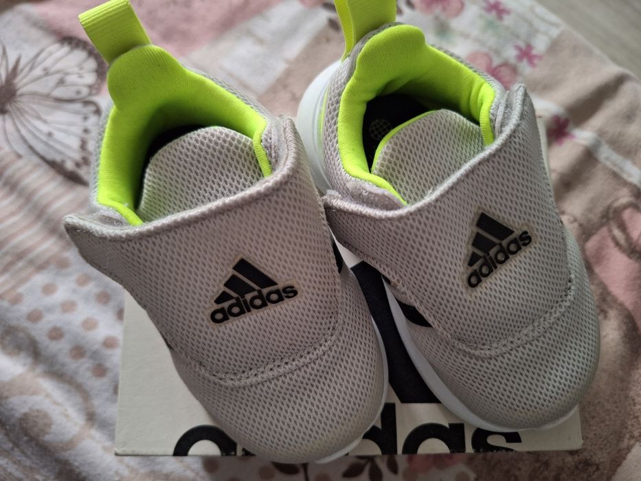 Adidas маратонки за деца