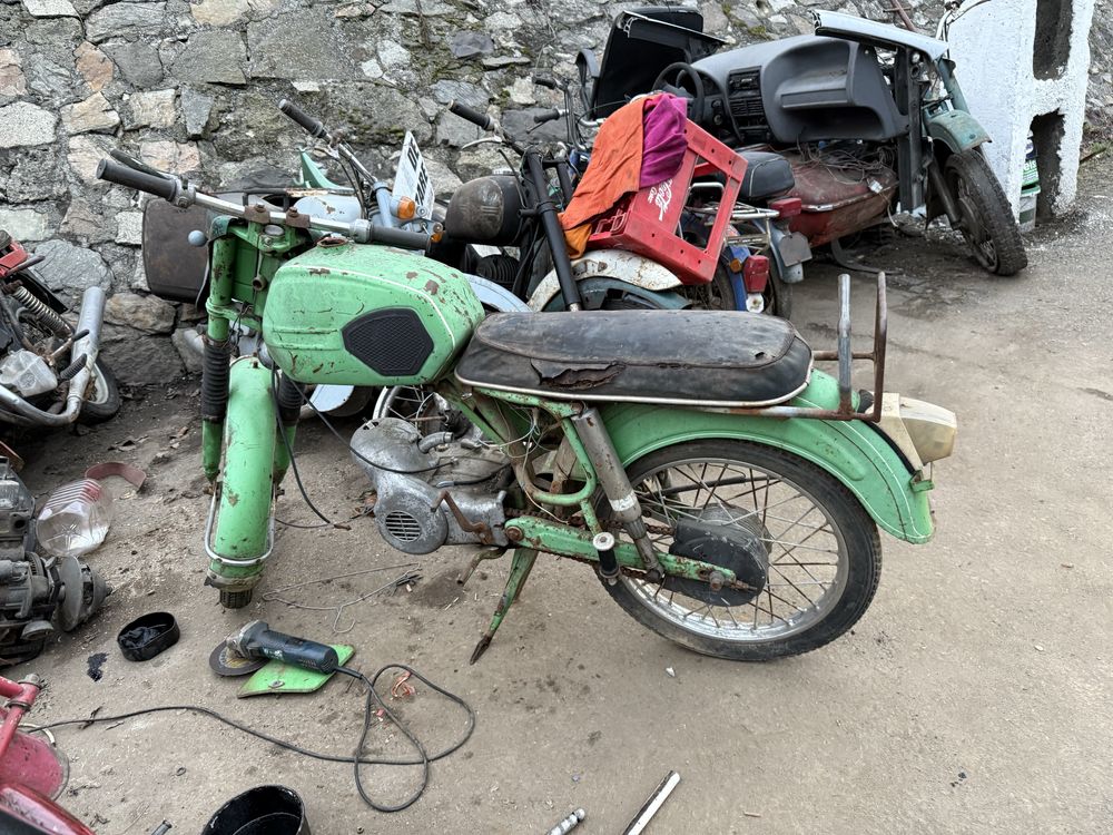 Motoreta mobra 50