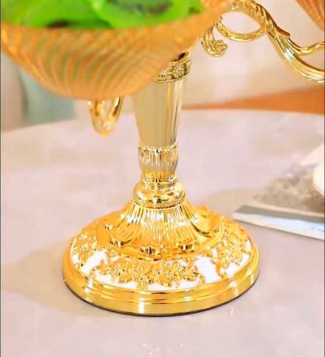 Плодова фруктиера с подвижни купи.