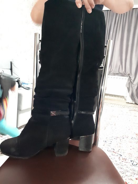 Зимние замшевые сапоги