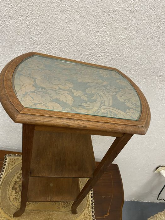 Френска поставка от дъб помощна маса