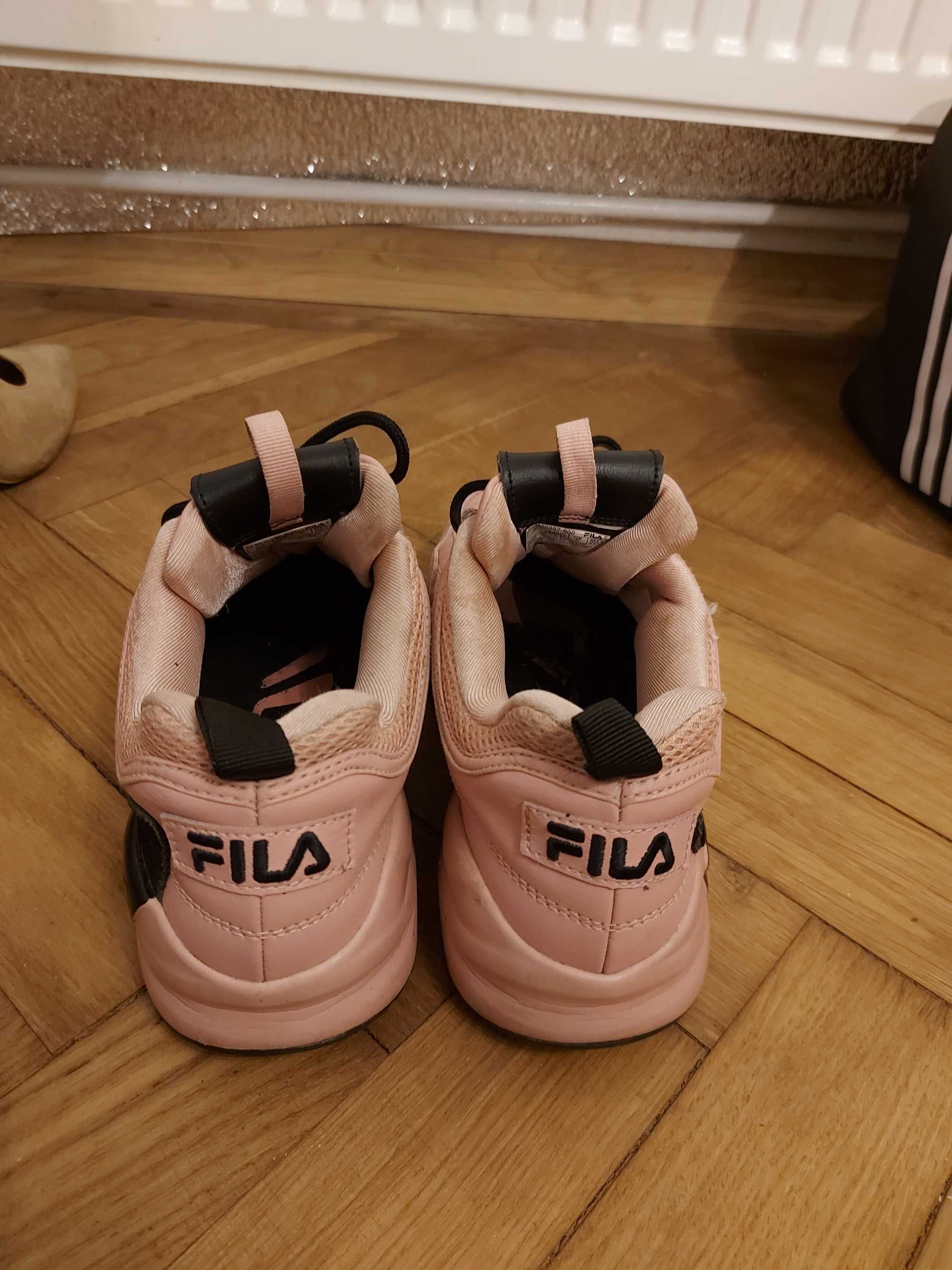 Adidasi Fila roz