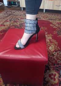 Дамски сандали с токче
