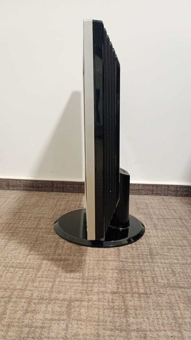 Monitor LG Flatron L225WT 22 Inch