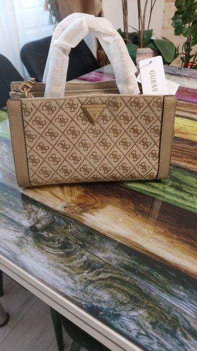 Geanta Guess  noua