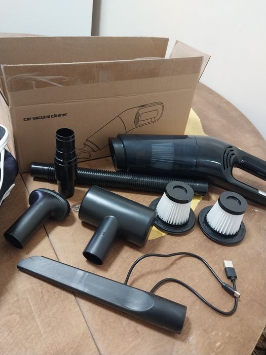 Автопылесос. Почти новый