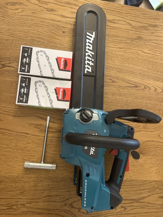 Fierastrau cu lant makita DUC306
