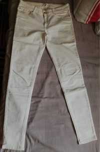 Vand blugi skinny MNG marimea 42