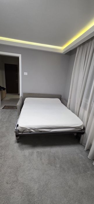 Canapea Extensibila cu Cadru Metalic