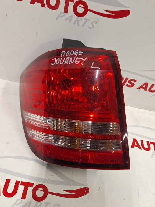 Външен ляв стоп Dodge Journey / Додж Джърни 2010г.
