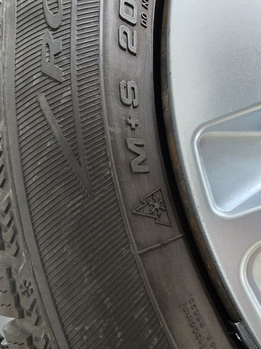 Roți VW + Anvelope Debica 205.55.r16 Iarnă 5x112 + Capace