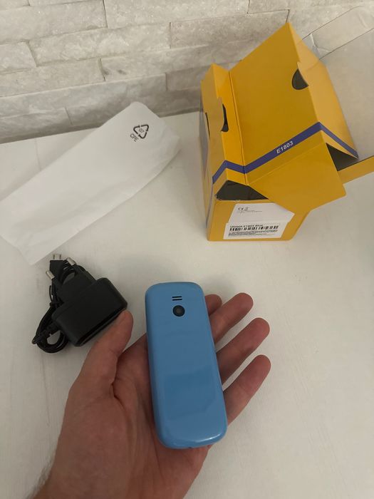 Telefon mobil dual sim NOU cu butoane
