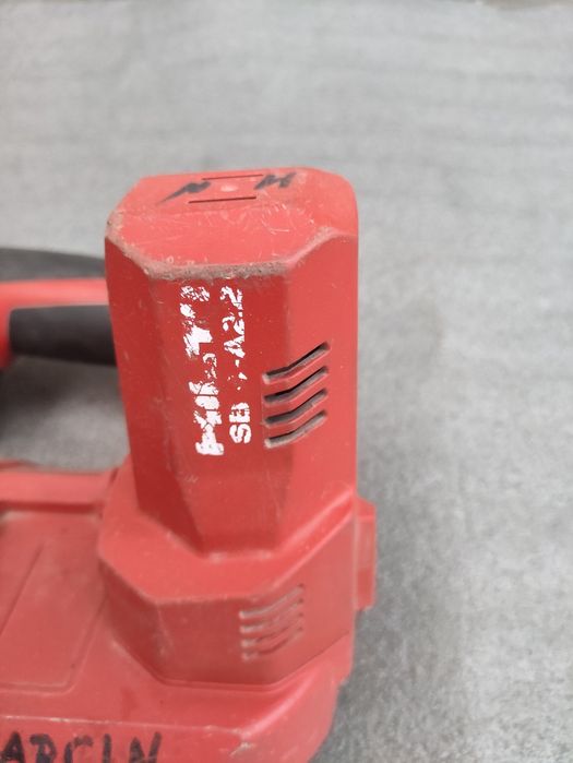 Fierăstrău bandă pamblica Hilti SB 4-A22