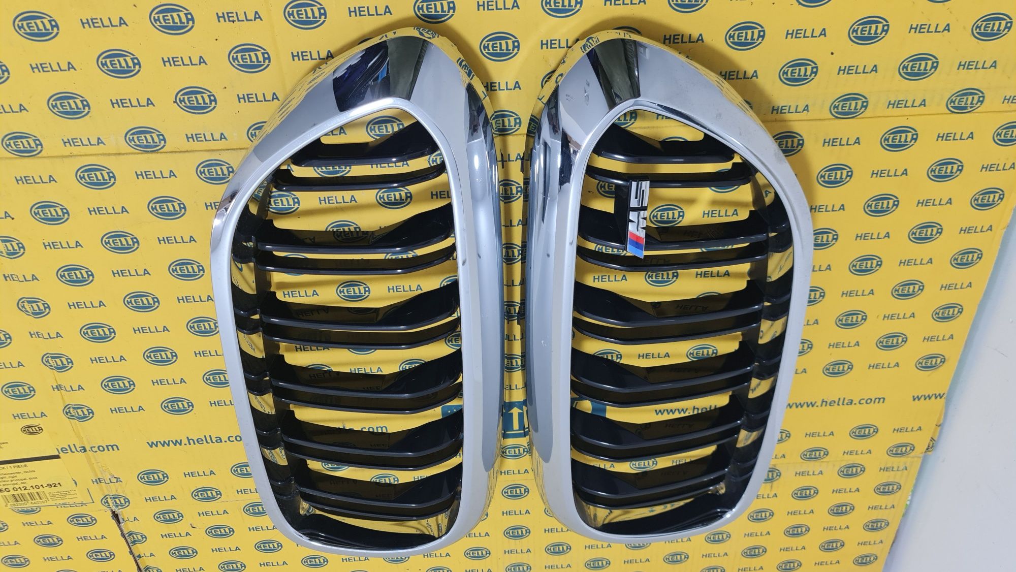 Grila grile nari masca radiator bara fata BMW 5 m5 F90