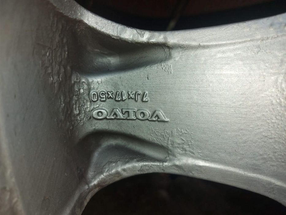 Vind jante aliaj volvo pe 17