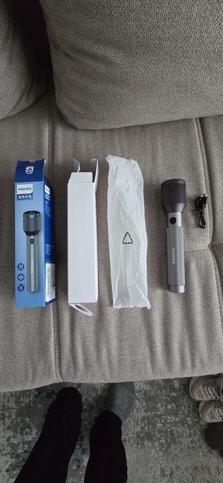 Lanterna PHILIPS puternica cu acumulator