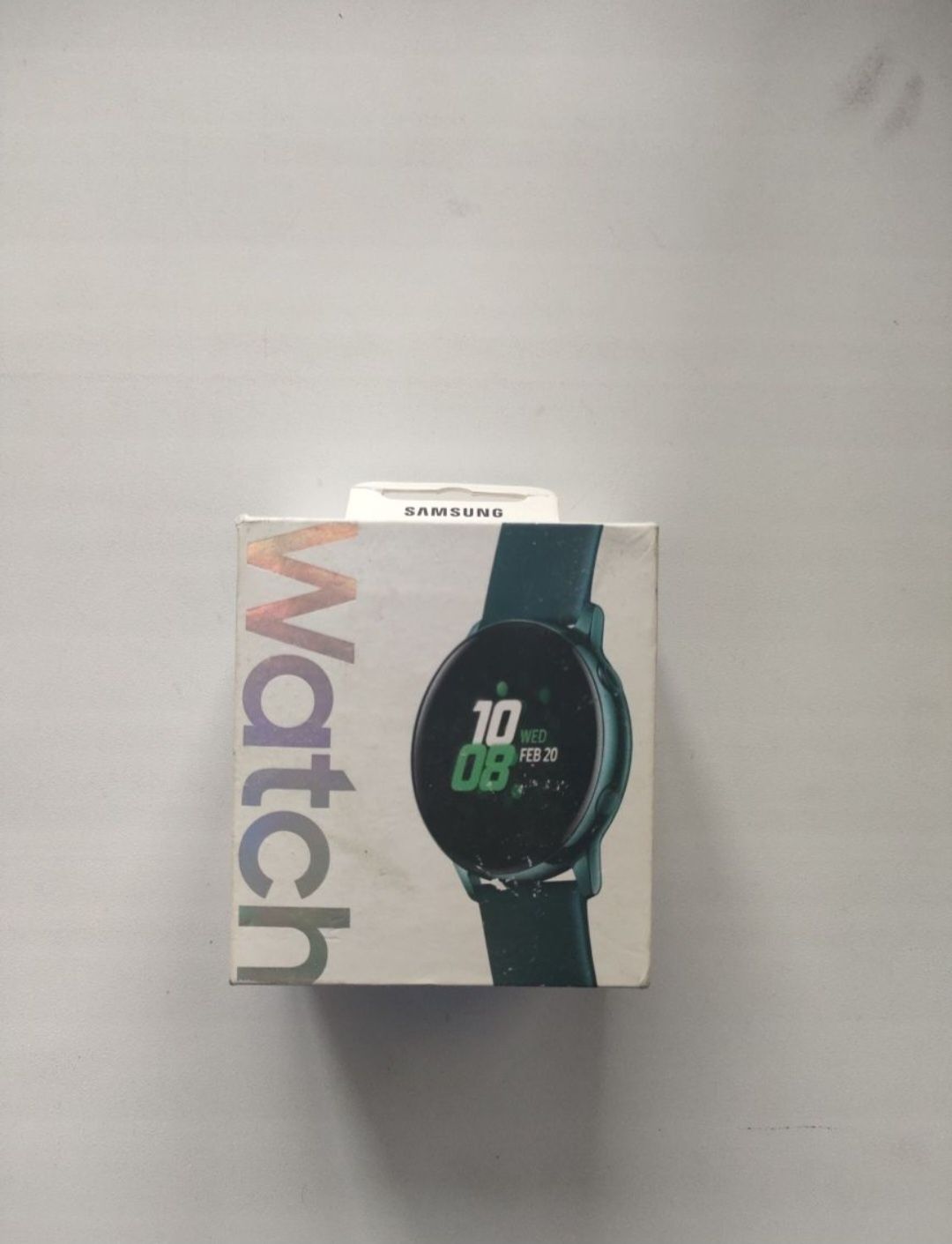 Samsung   galaxy  watch  active. Б/у. В отличном рабочем состоянии.