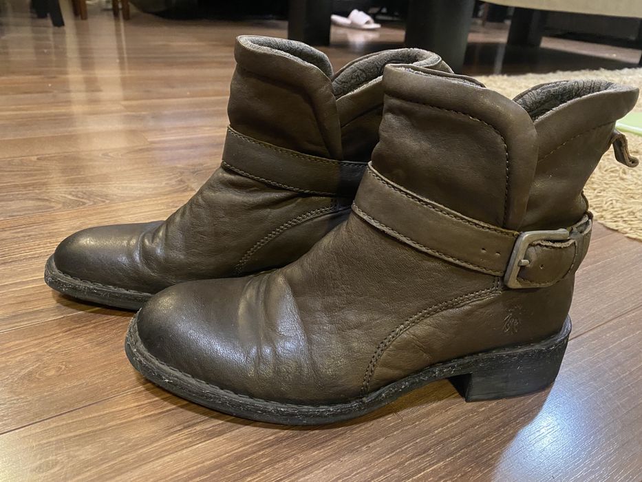 Cizme și ghete din piele naturală